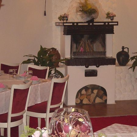 B&B Villa Pipacs Feketić Exterior foto